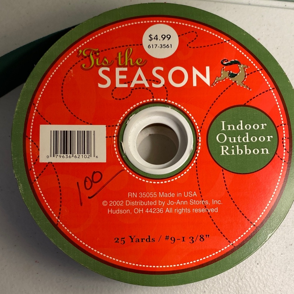 Jo-Ann Stores Holiday Indoor Outdoor Green Velvet Ribbon
